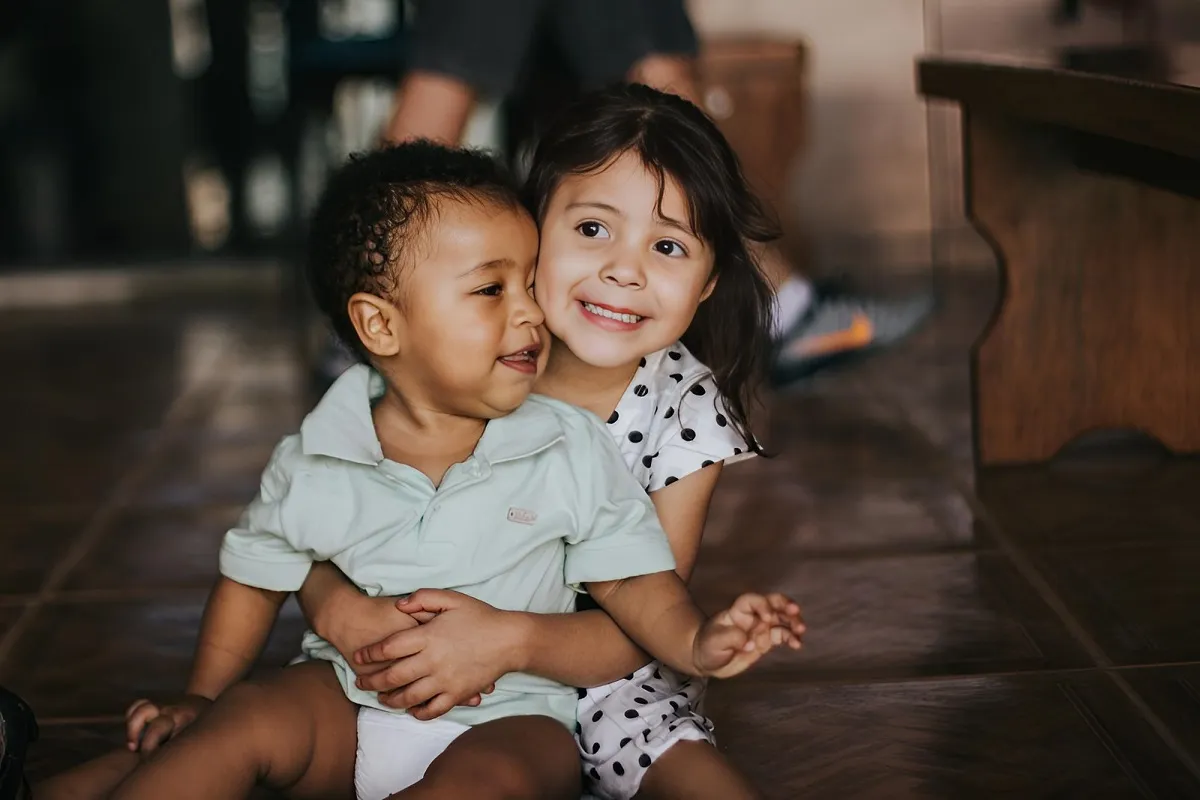 Los niños muestran una percepción incierta en relación con los sentimientos de Alexa.