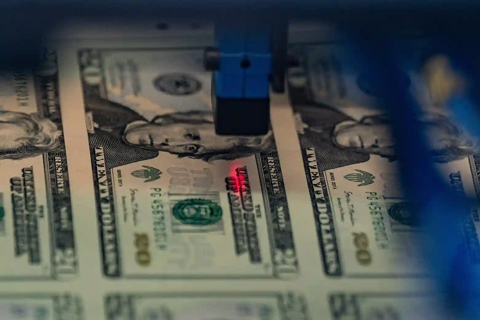 DOLAR EN AMERICA convertido de jpg 11zon