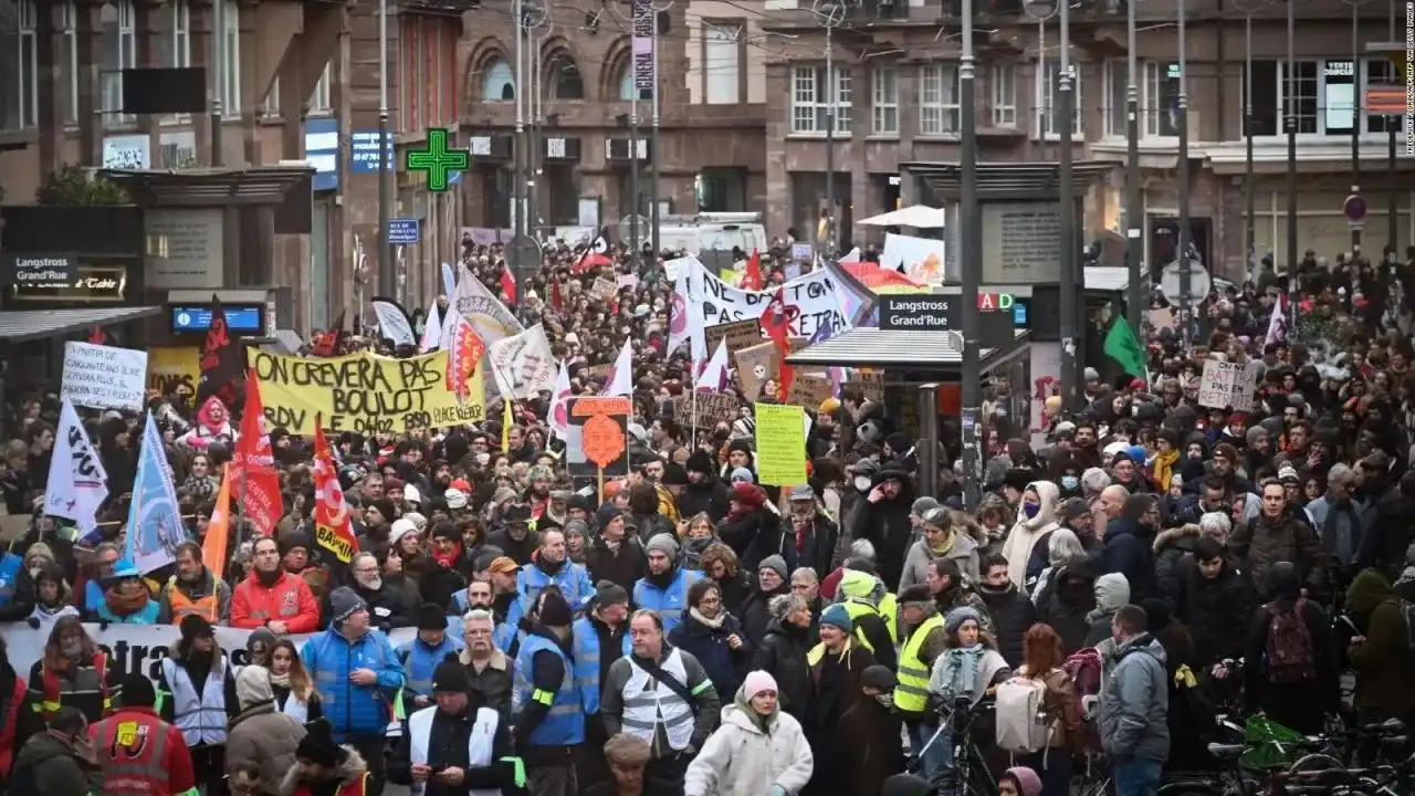 FRANCIA PROTESTAS convertido de jpg 11zon