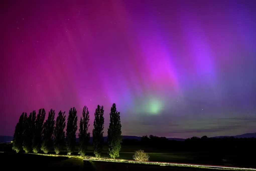 TORMENTA GEOMAGNETICA convertido de avif