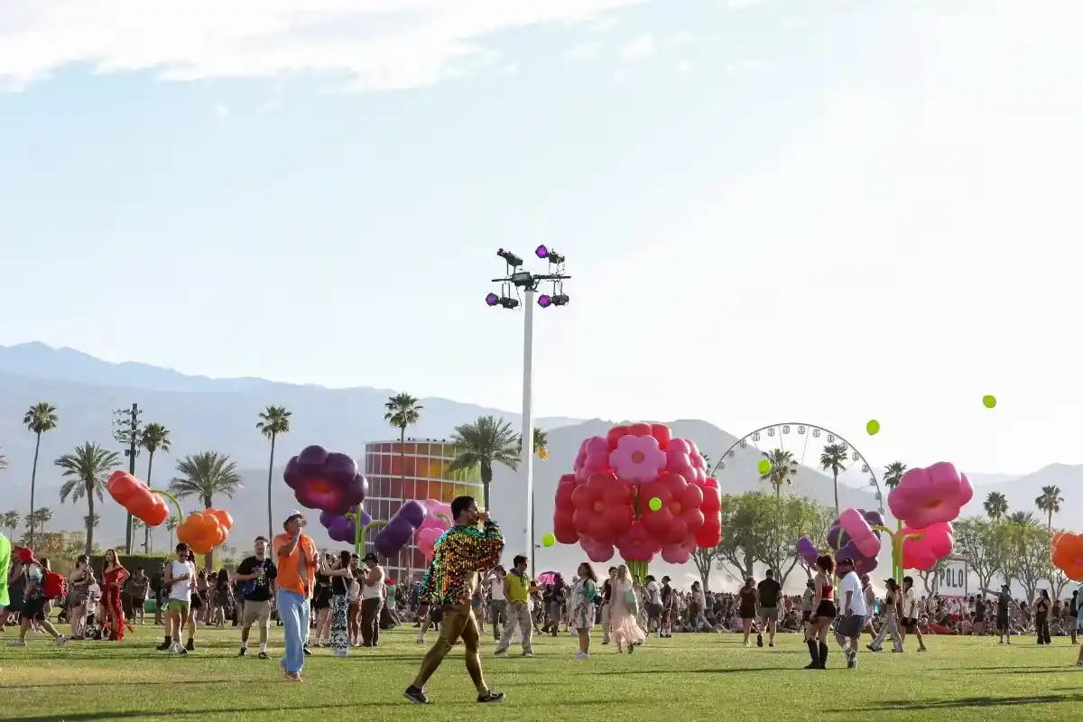 COACHELLA convertido de avif 11zon