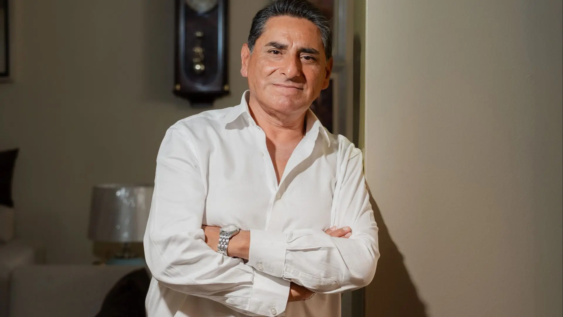 carlos alvarez se desafilia de partido