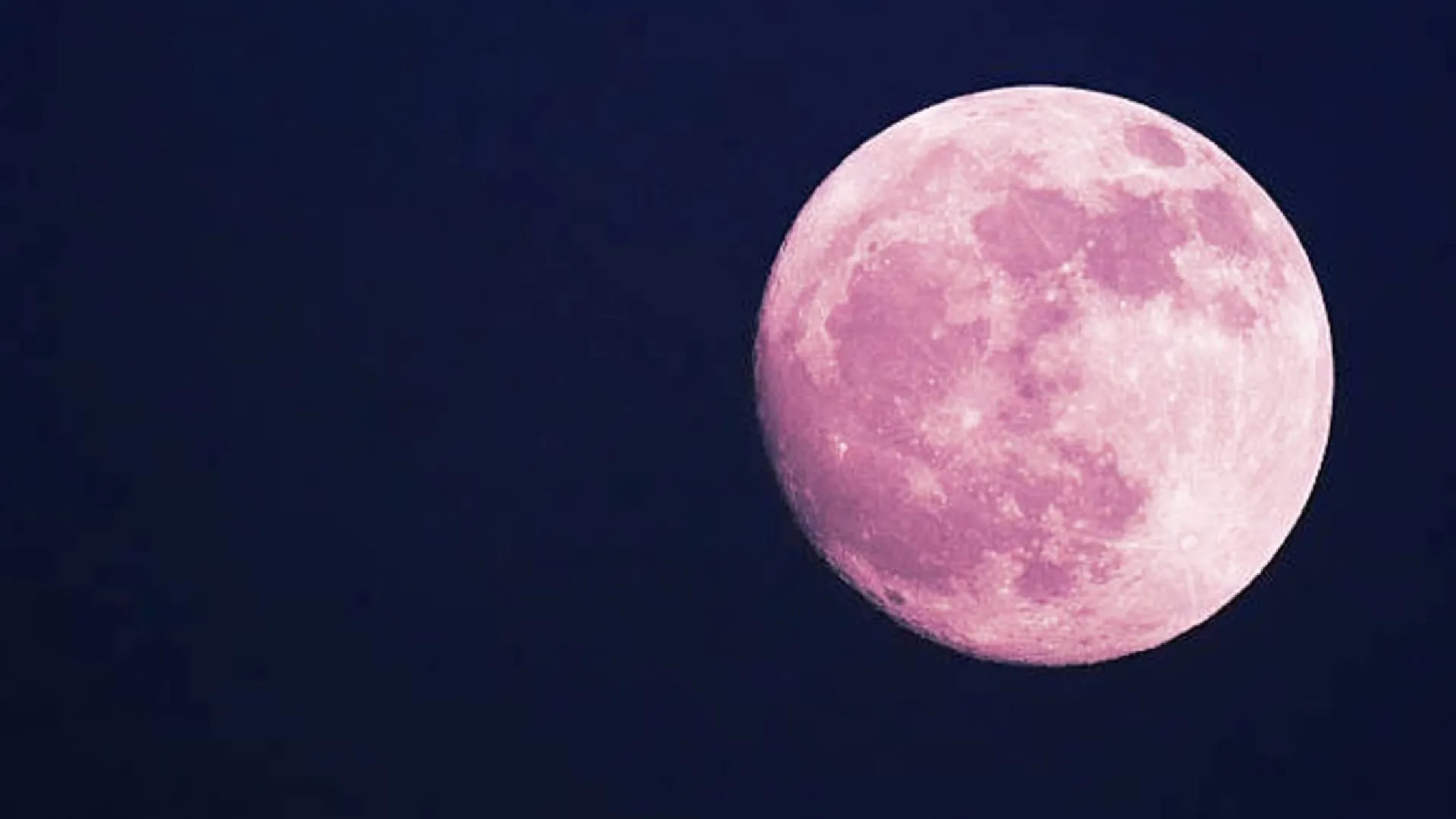 la luna fresa sorprende al mundo
