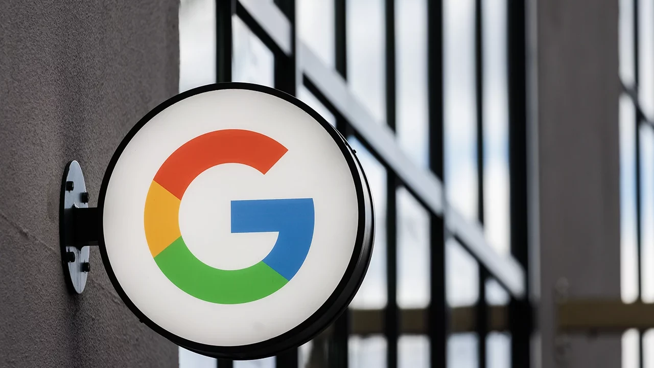 Google está obligado a abrirse a la IA