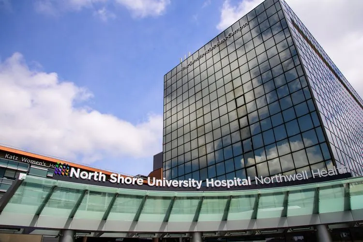 Los hospitales de Long Island NYU Langone y Northwell