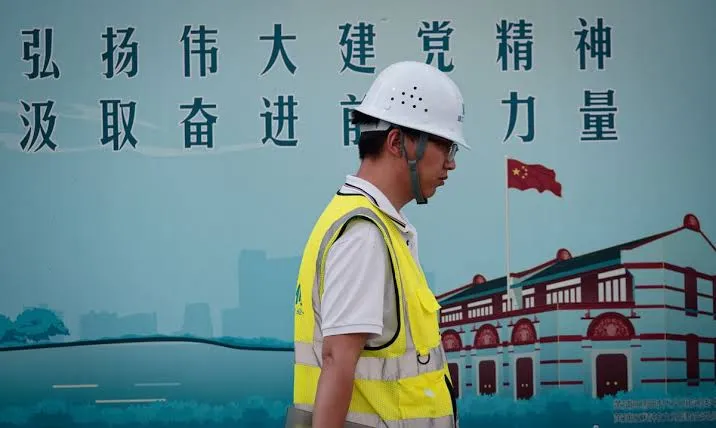 China vuelve a encender las alarmas consumo crece apenas 06 y la inversión se desploma