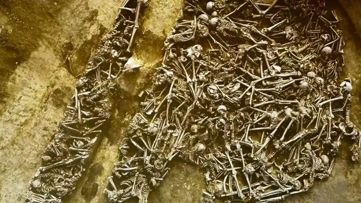 Descubren una fosa de guerra romana bajo un campo de fútbol129 esqueletos revelan heridas desconcertantes