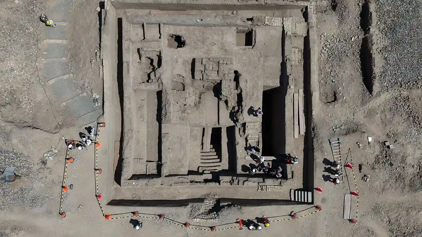 Descubren en Perú 38 tumbas intactas de hace 600 años en Chan Chan una de ellas pertenecía a la nobleza chimú 1