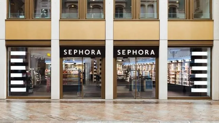 Sephora impulsa el crecimiento de LVMH su división minorista avanza 8 mientras el grupo solo crece 1