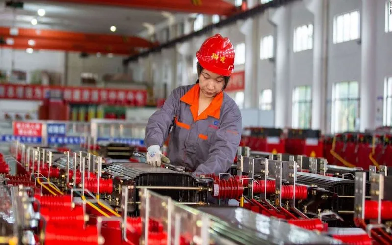 China sufre la mayor inflación industrial desde 2022 los costos de fábrica suben 5