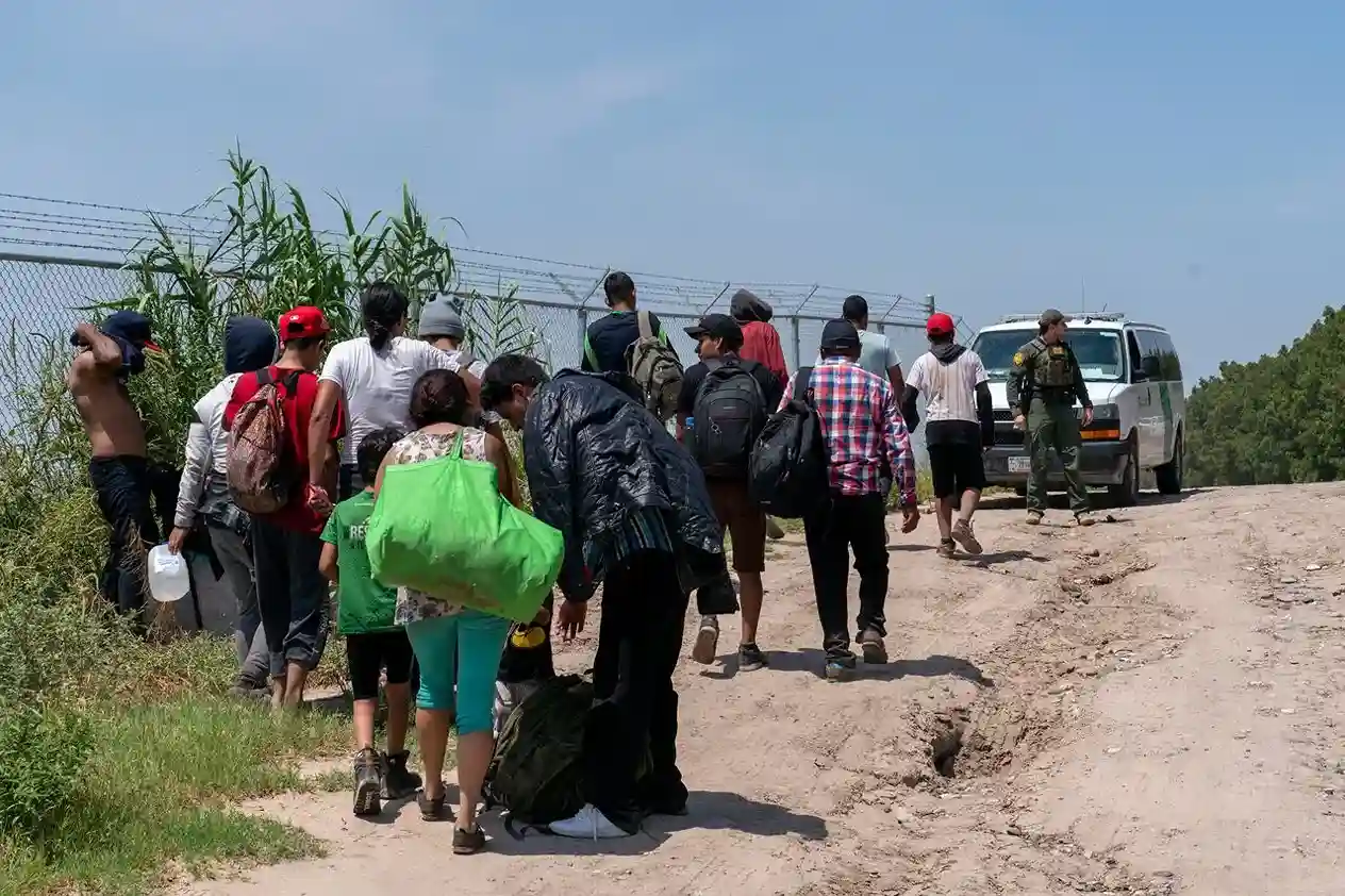 CRISIS MIGRATORIA 11zon