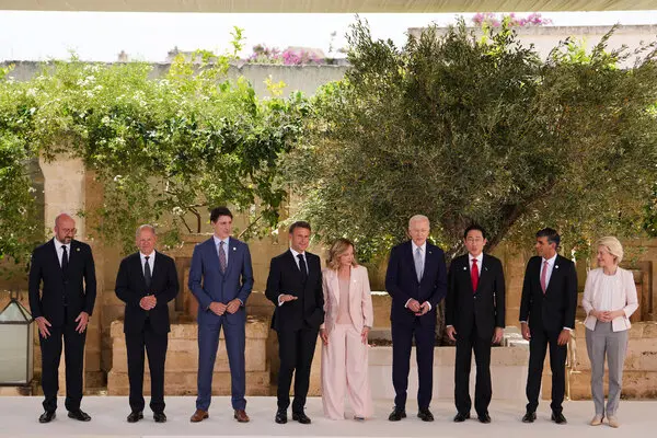 CUMBRE G7