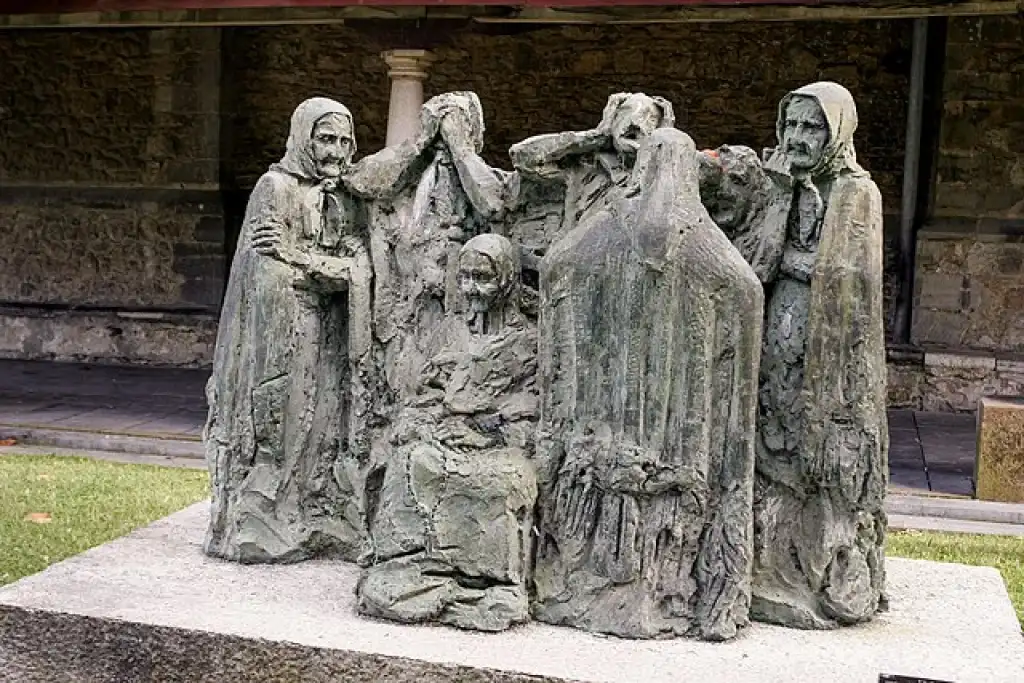 ESTATUAS LLORONAS 11zon 2