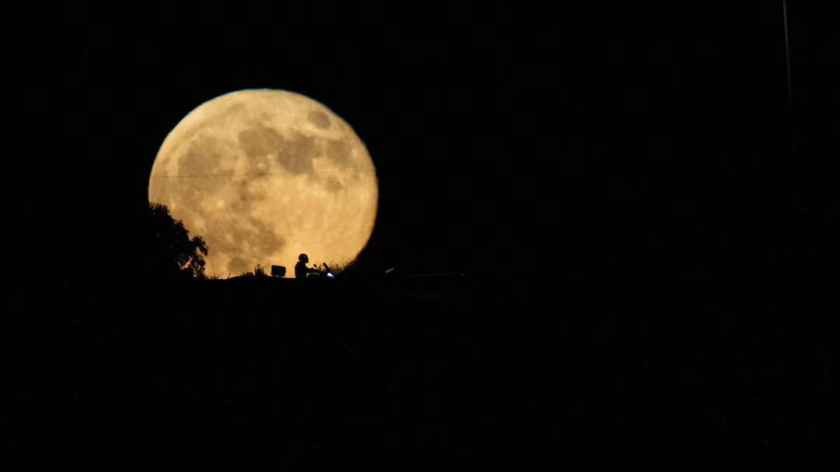 SUPER LUNA